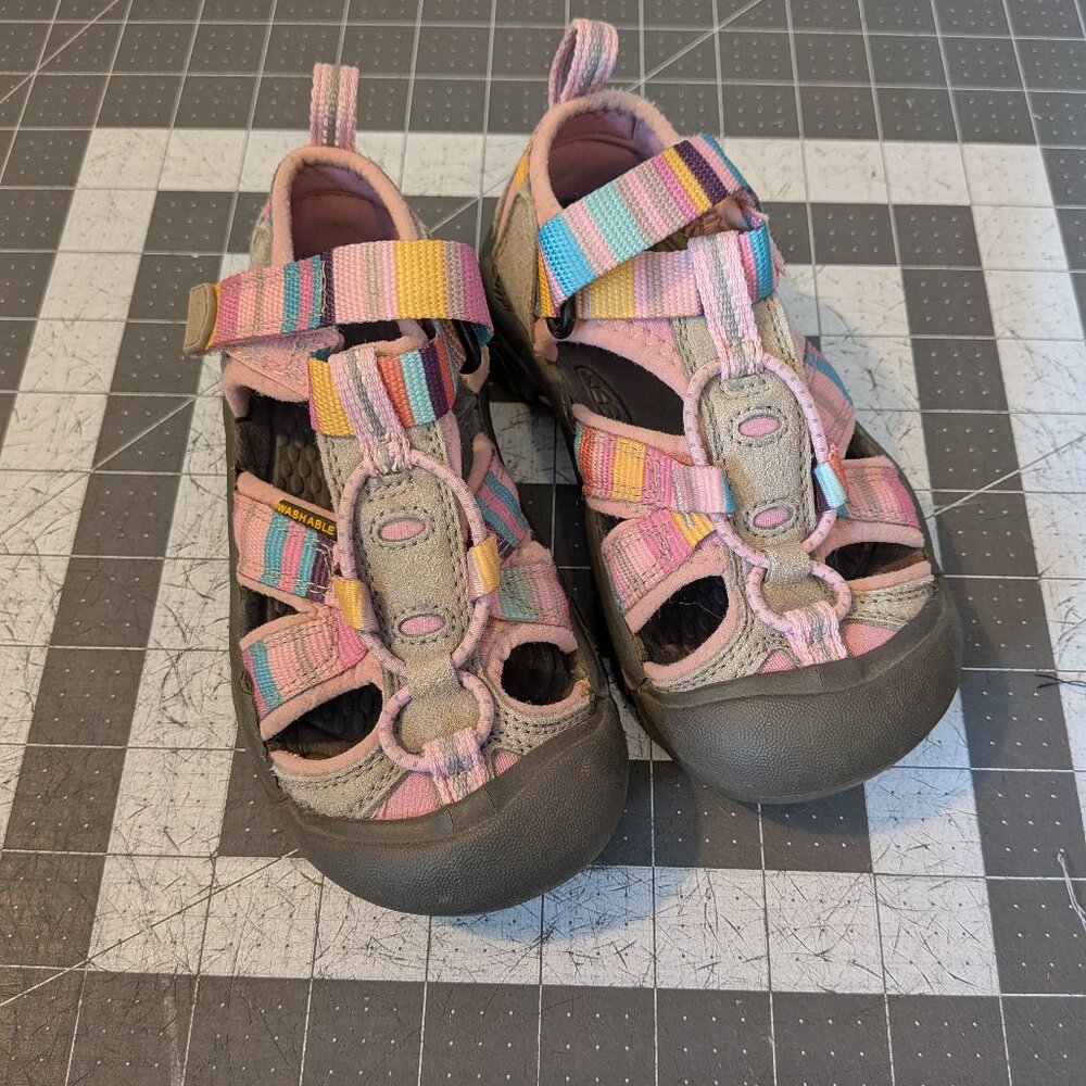 Keens water shoes - little kids size 10